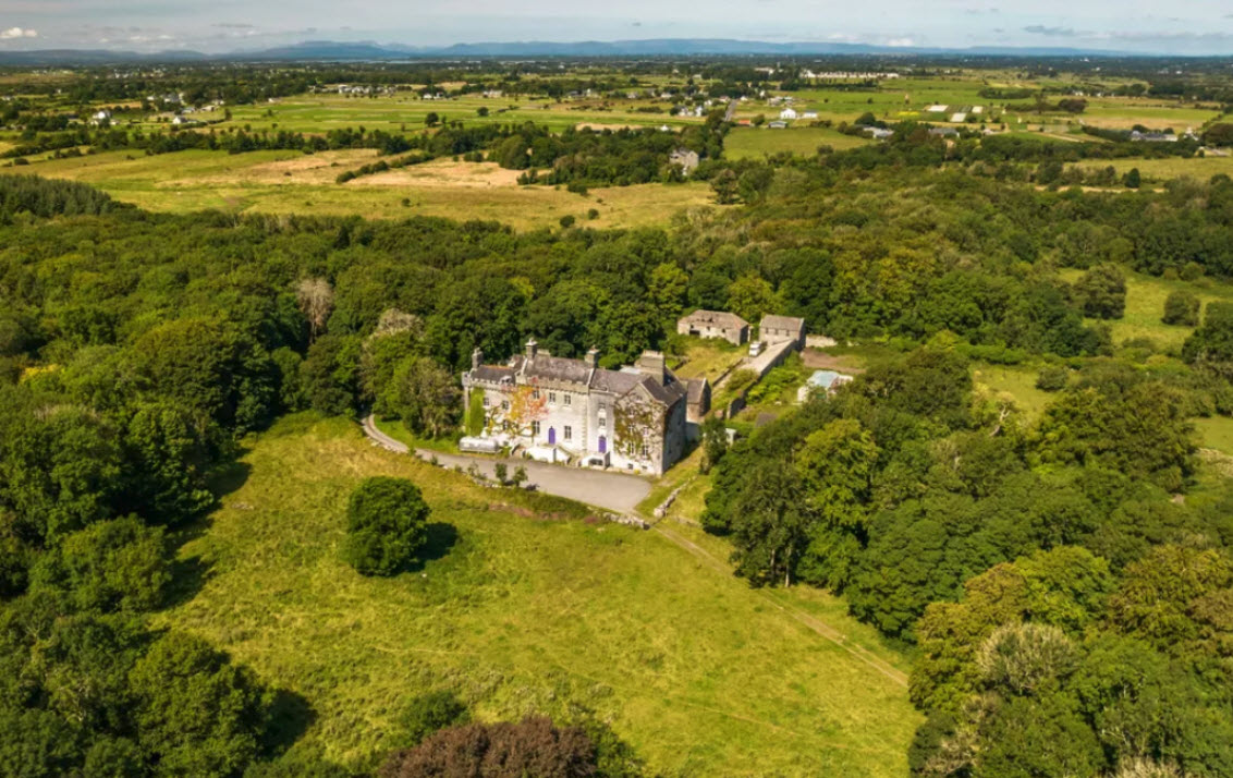 Cregg Castle, Ireland